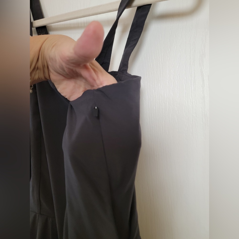 VUORI Villa Cami Romper• Pocketed with flowy shorts• Black• NWOT• Sz L - Picture 8 of 12